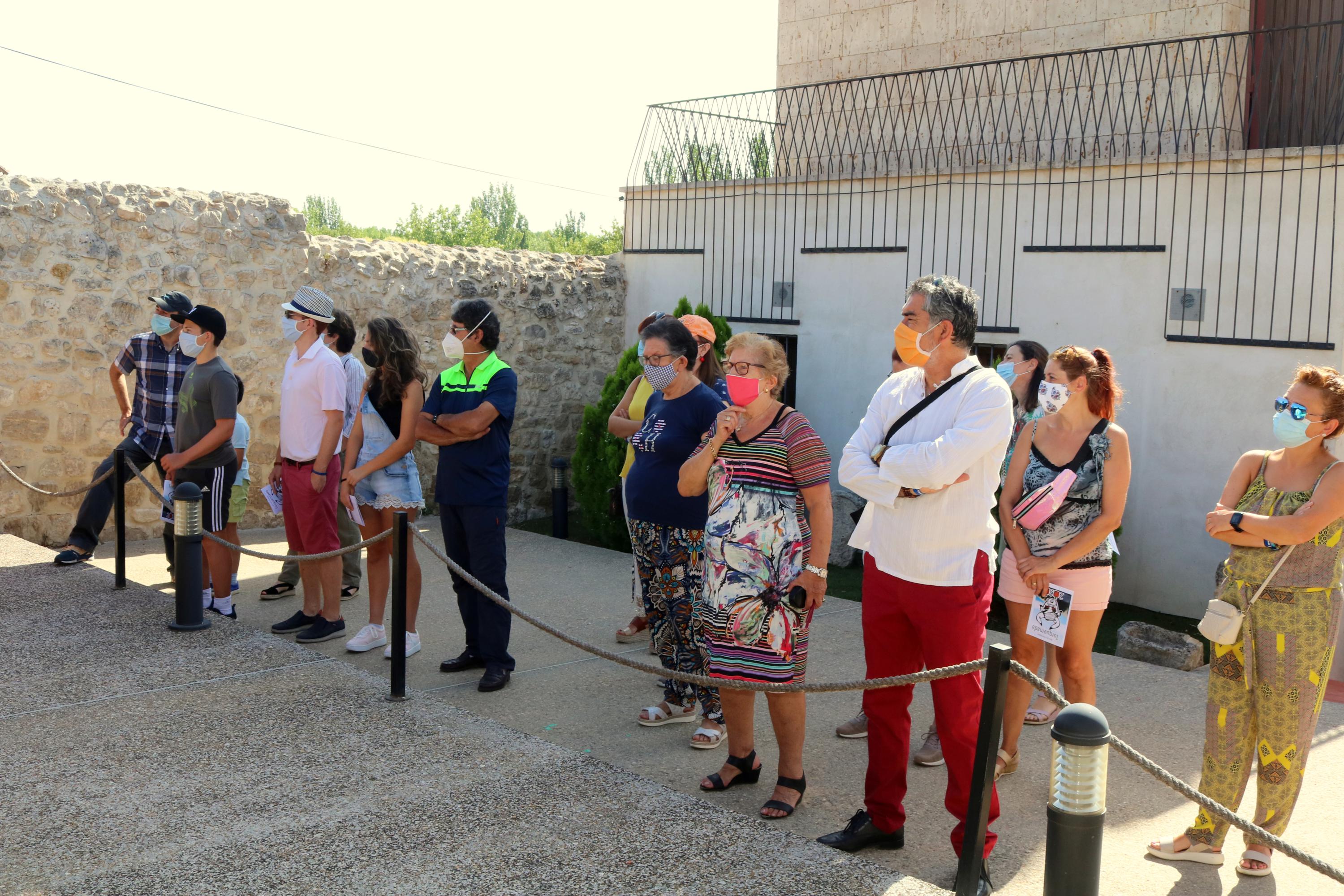Asistentes a la Ruta Teatralizada por Torquemada
