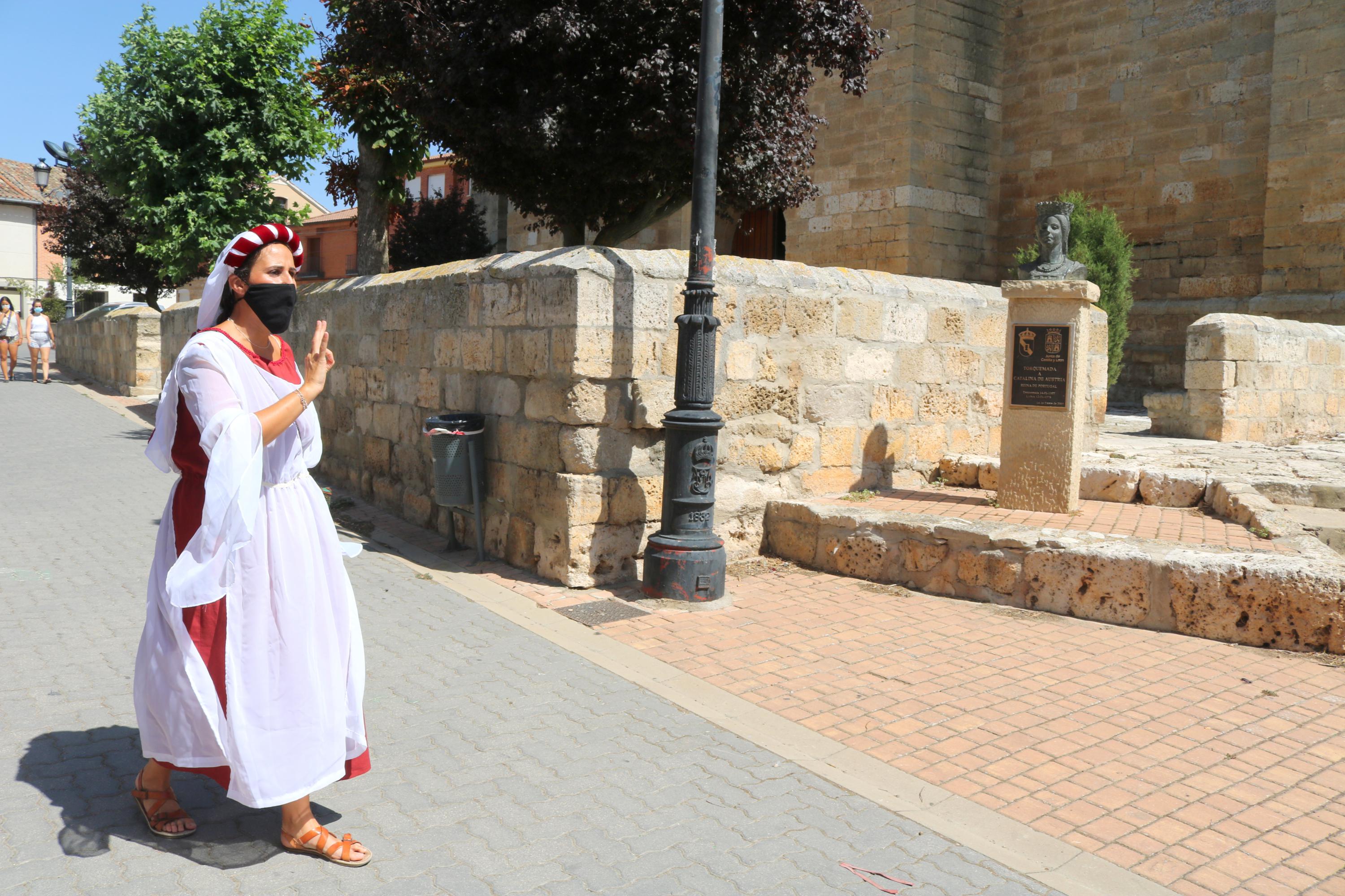 Asistentes a la Ruta Teatralizada por Torquemada