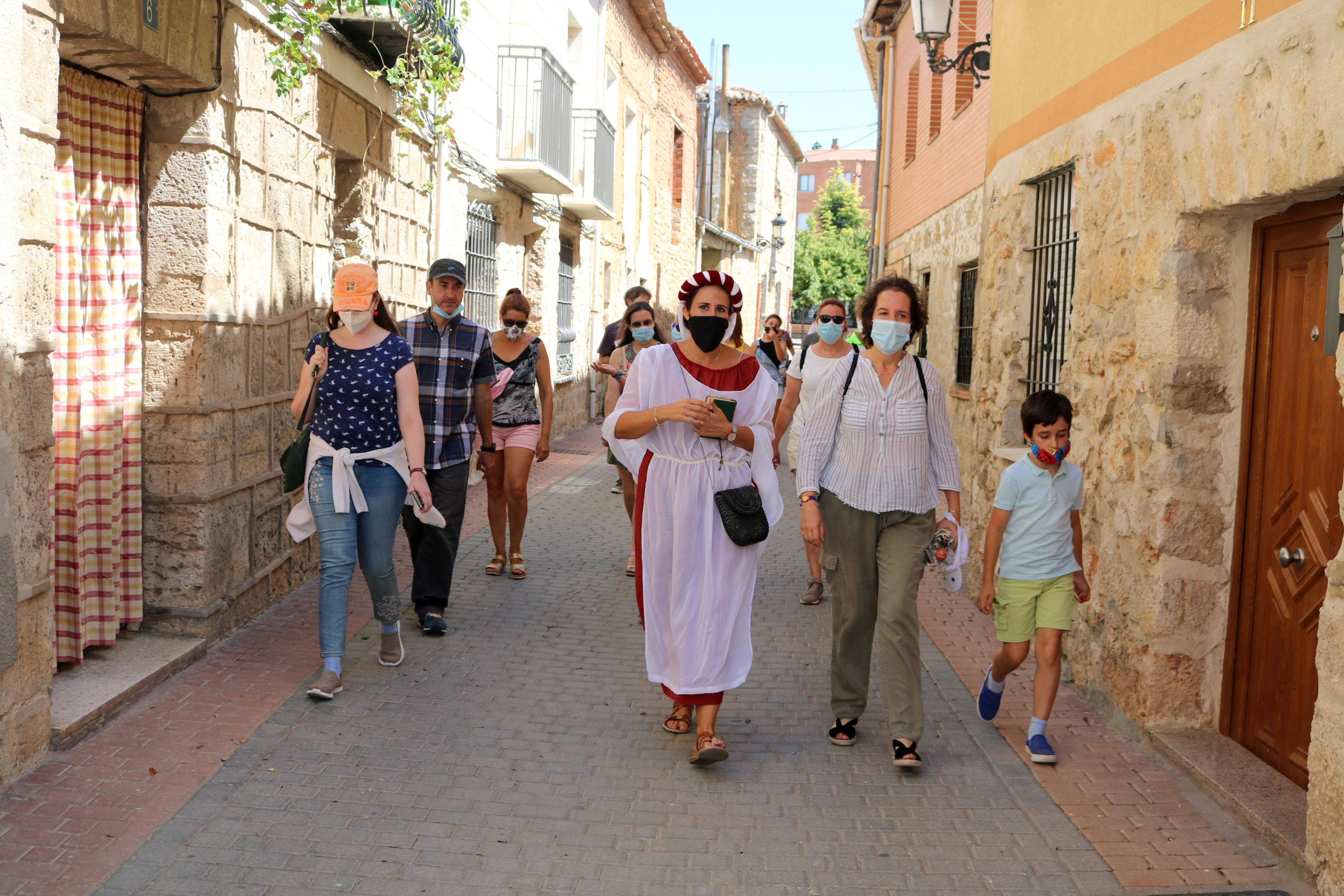 Asistentes a la Ruta Teatralizada por Torquemada