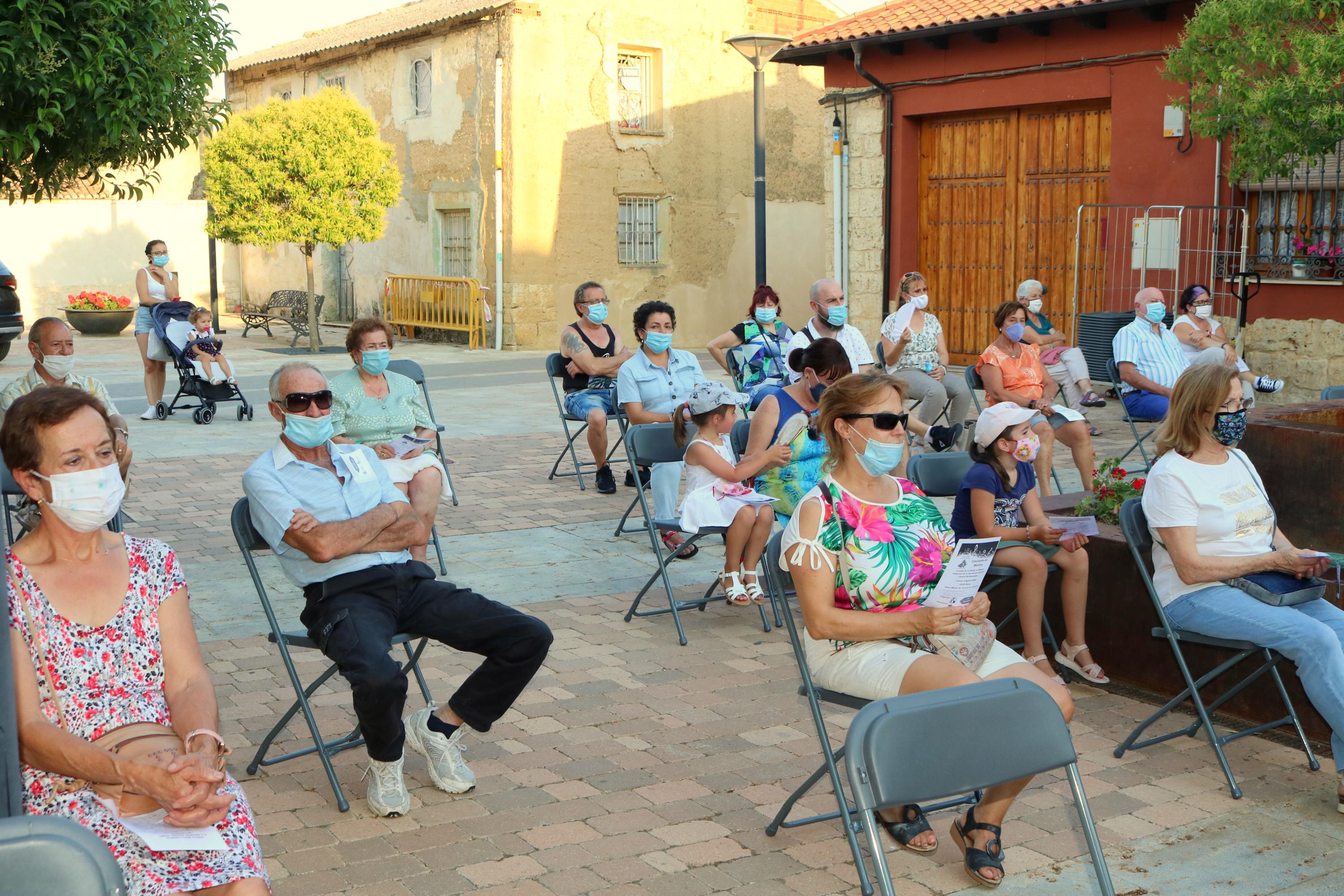 Actuación de la Banda de Música Comarcal de la ACJB en Fuentes de Valdepero