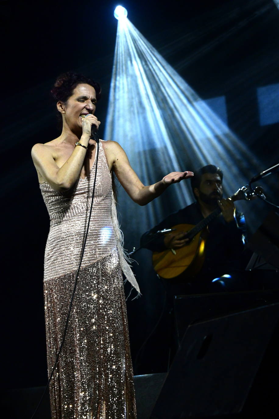 Fotos: Las melodías de Dulce Pontes llenan de magia la Feria de Valladolid