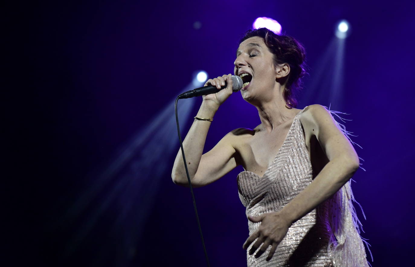 Fotos: Las melodías de Dulce Pontes llenan de magia la Feria de Valladolid