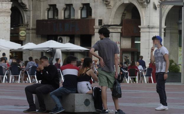 La Junta recomienda no celebrar reuniones de más de diez personas en Valladolid, Salamanca, Burgos y Soria