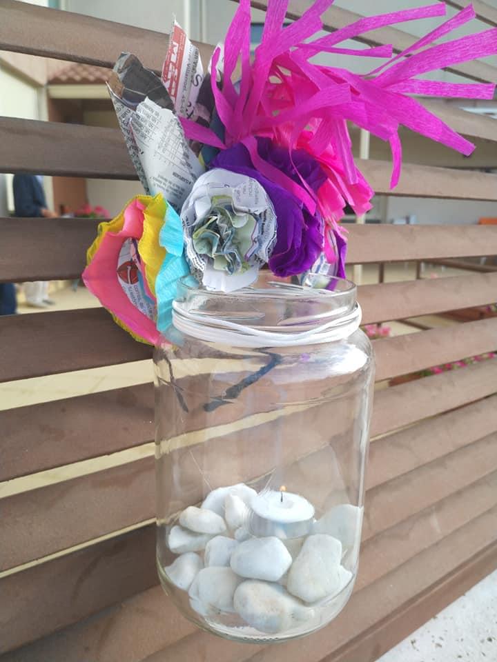 Arranca el I Concurso de Ornamentación de Balcones, Ventanas y Fachadas como única actividad de las fiestas, con 38 participantes. 