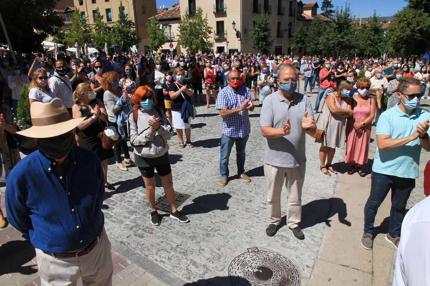 La rabia contra la violencia machista resuena en La Granja. 