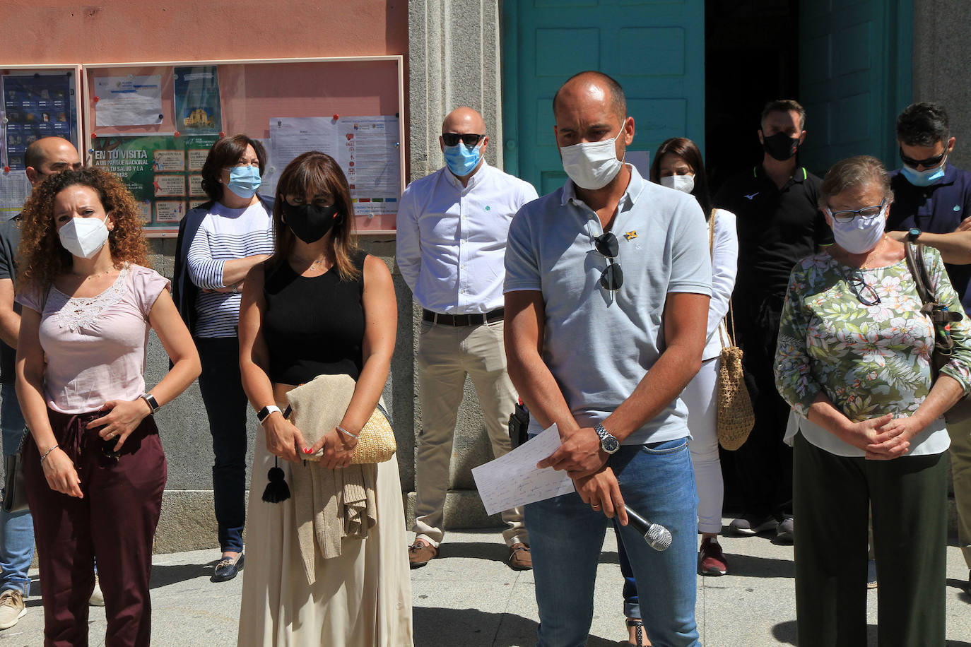 La rabia contra la violencia machista resuena en La Granja. 