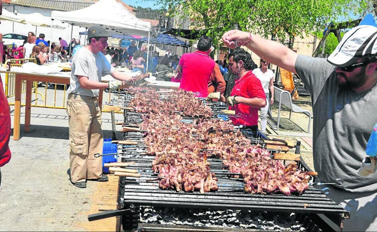 Fiesta del Pincho de Lechazo Autóctono en Robladillo. 