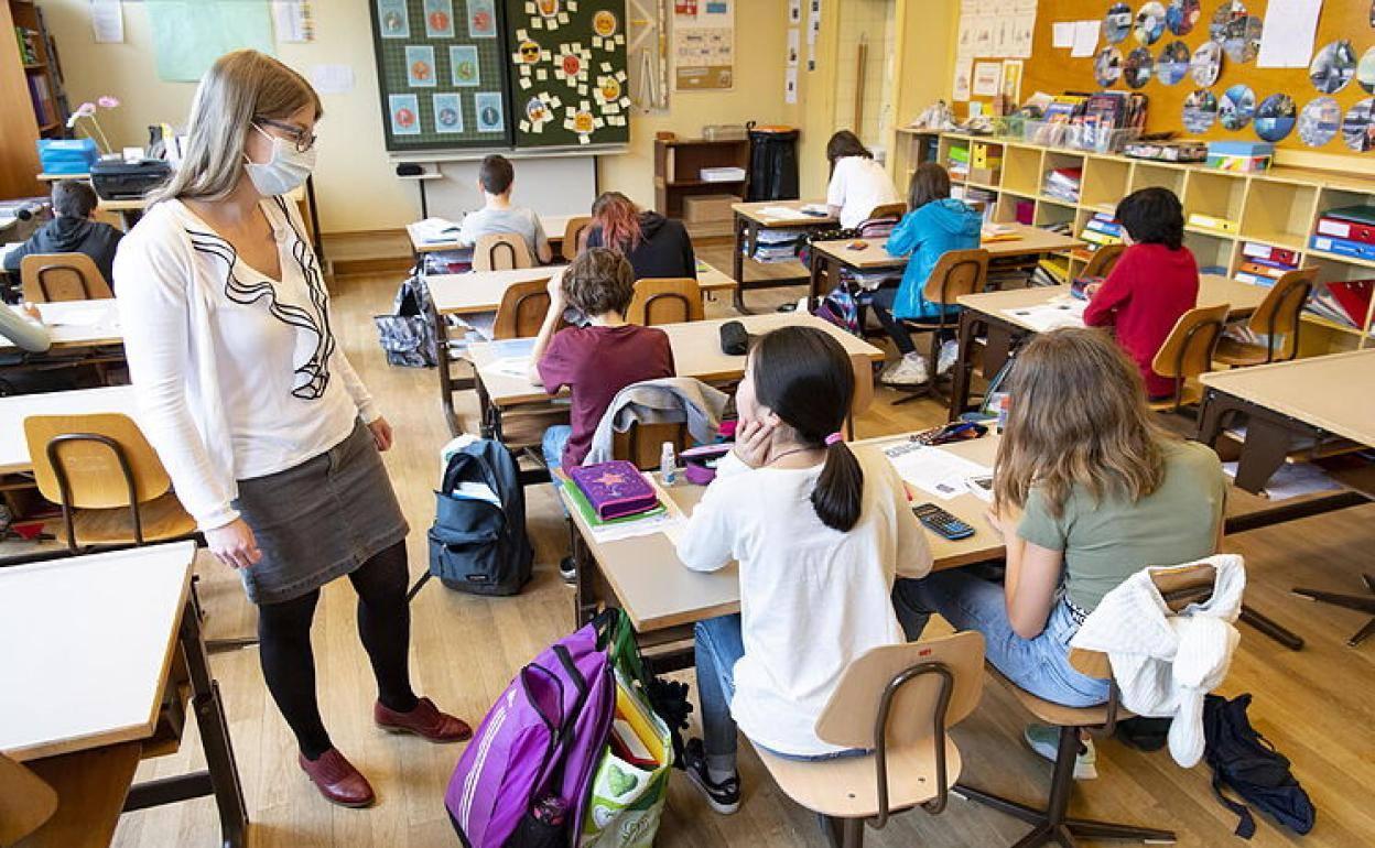 Educación estudia que la vuelta al cole sea semipresencial desde 3º de ESO