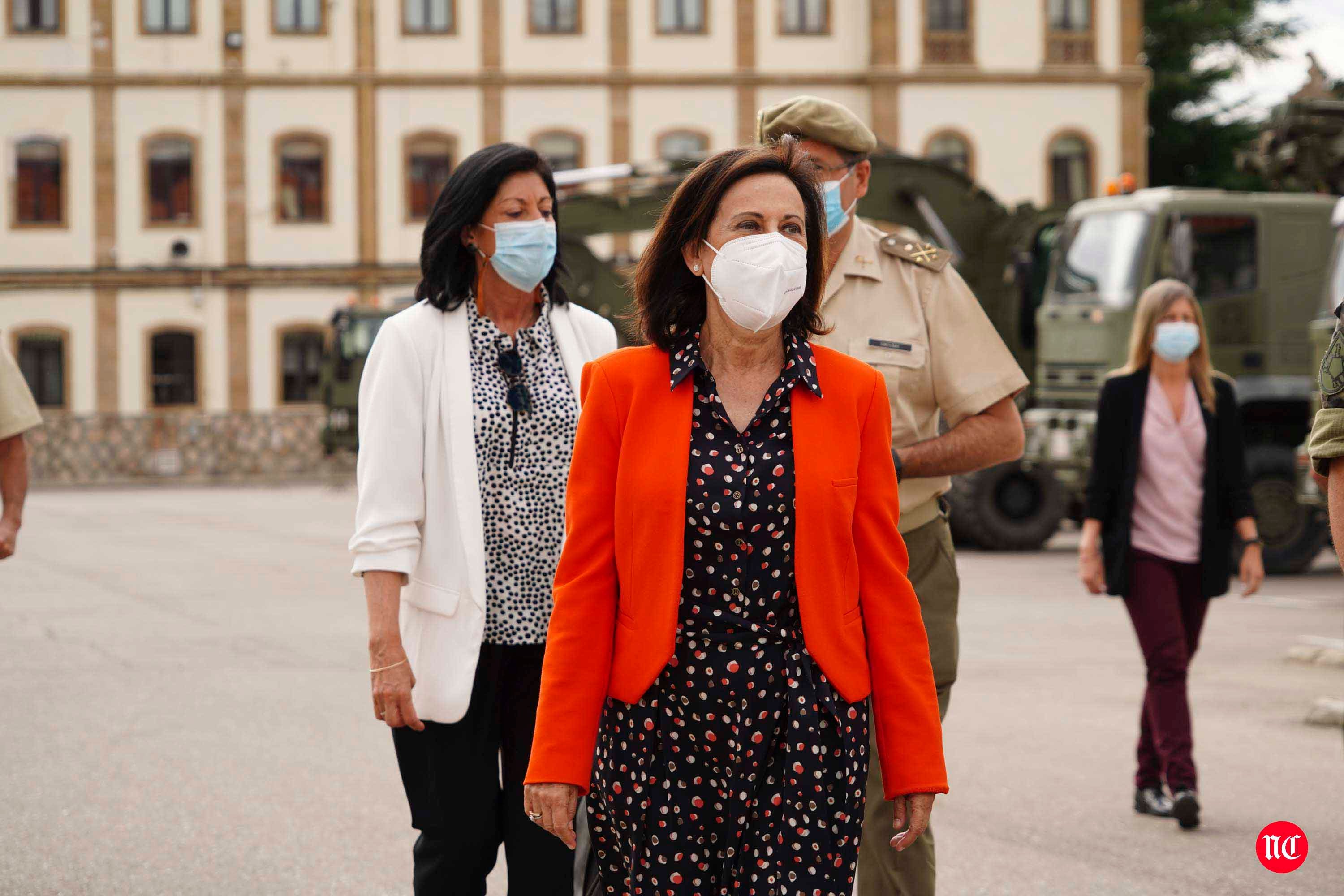 Visita de la ministra al cuartel de Arroquia en Salamanca. 