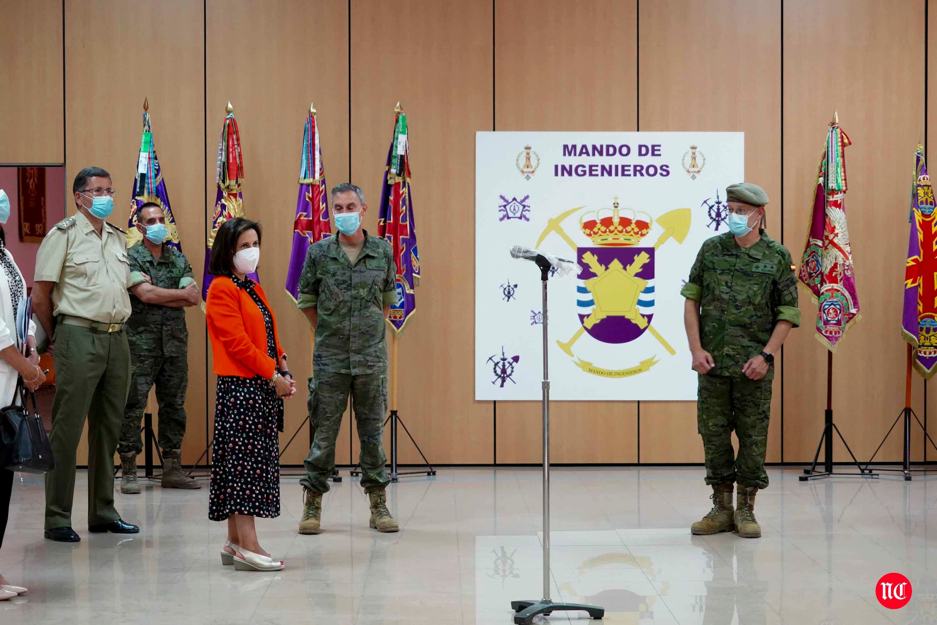 Visita de la ministra al cuartel de Arroquia en Salamanca. 