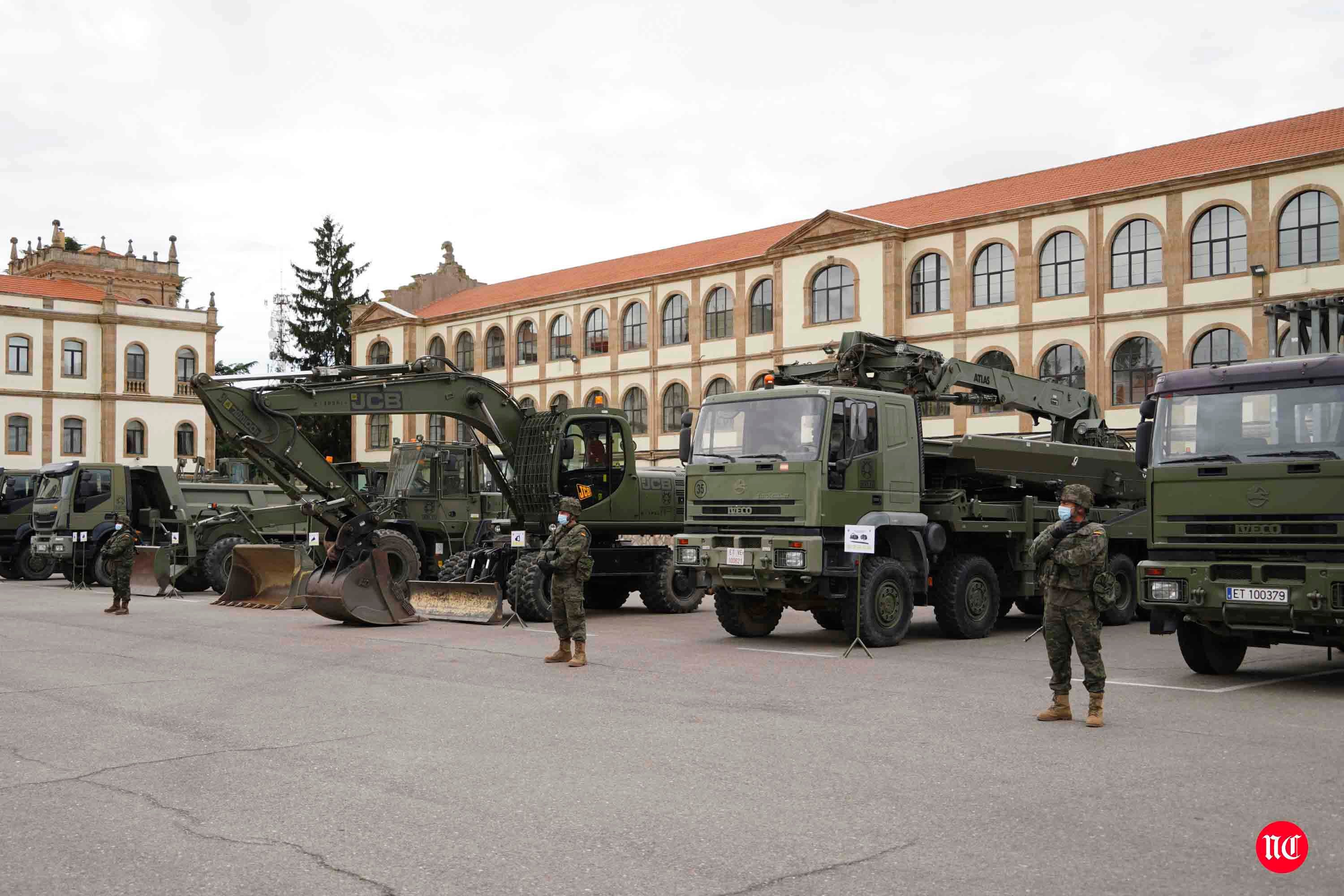Visita de la ministra al cuartel de Arroquia en Salamanca. 