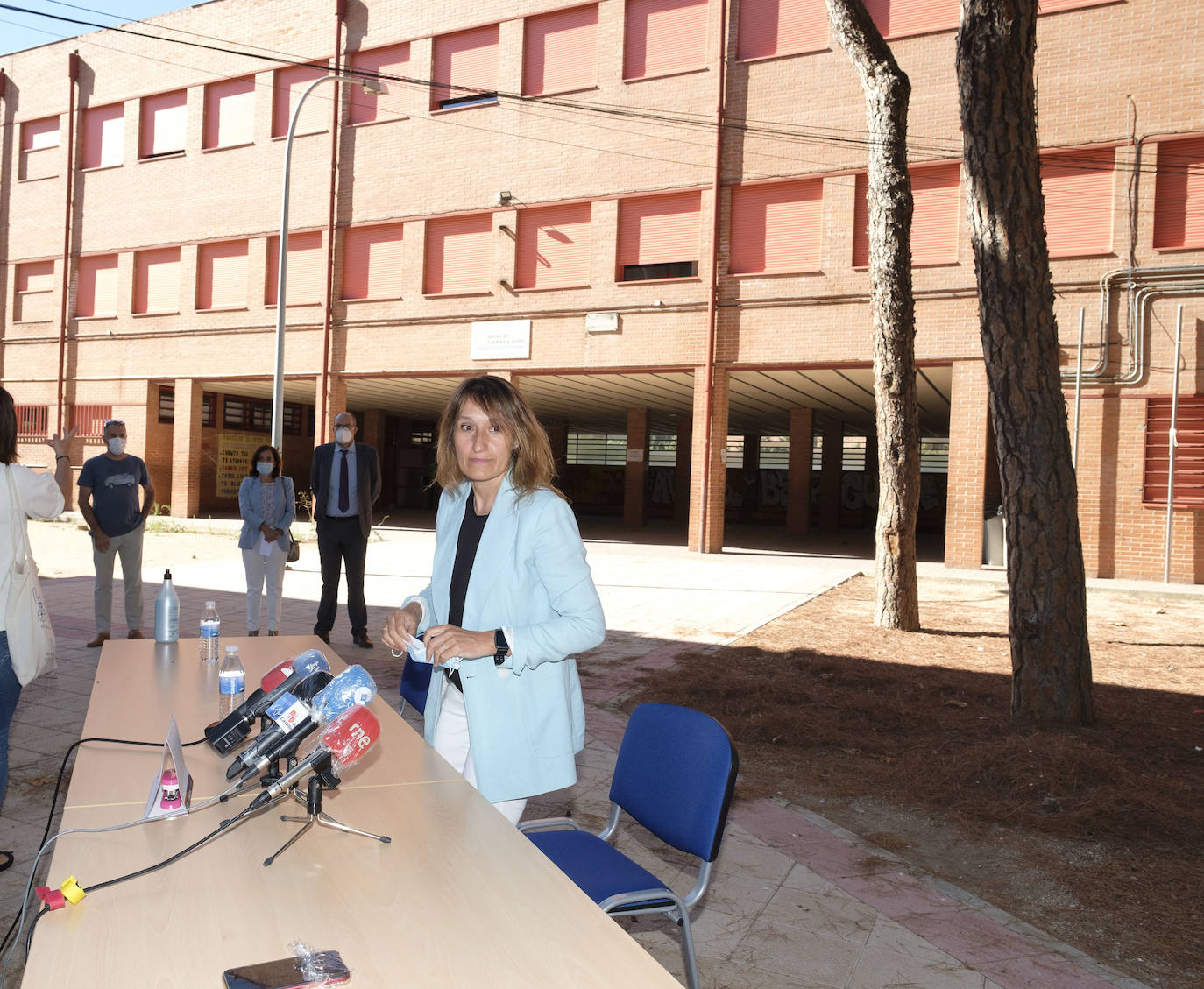 Fotos: La consejera de Educación, Rocío Lucas, visita el colegio Alonso Berruguete de Valladolid