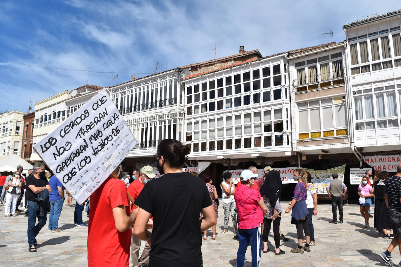 Protesta contra las macrogranjas en Aguilar.