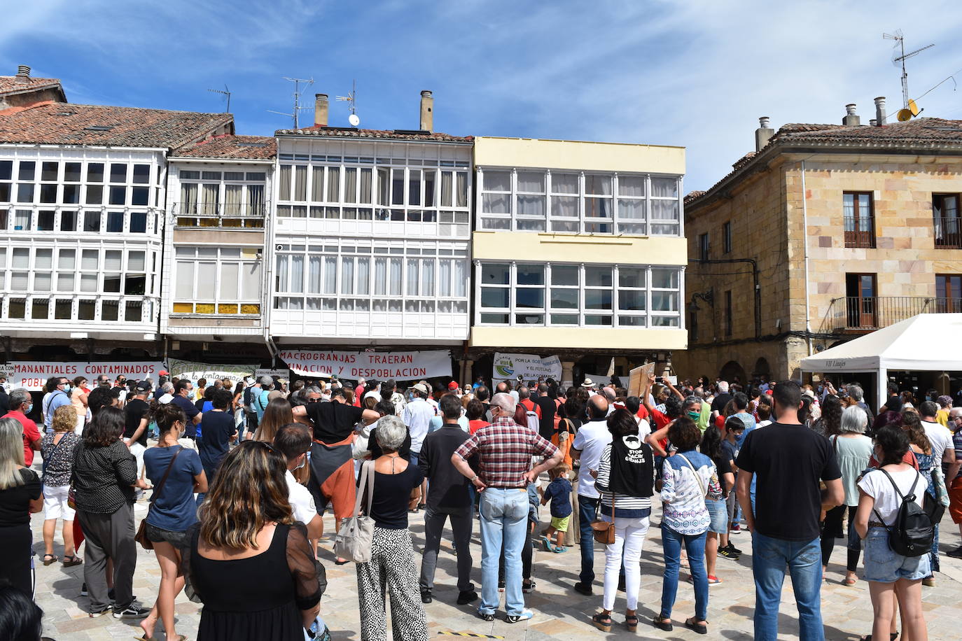 Protesta contra las macrogranjas en Aguilar.