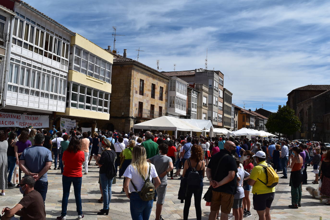 Protesta contra las macrogranjas en Aguilar.