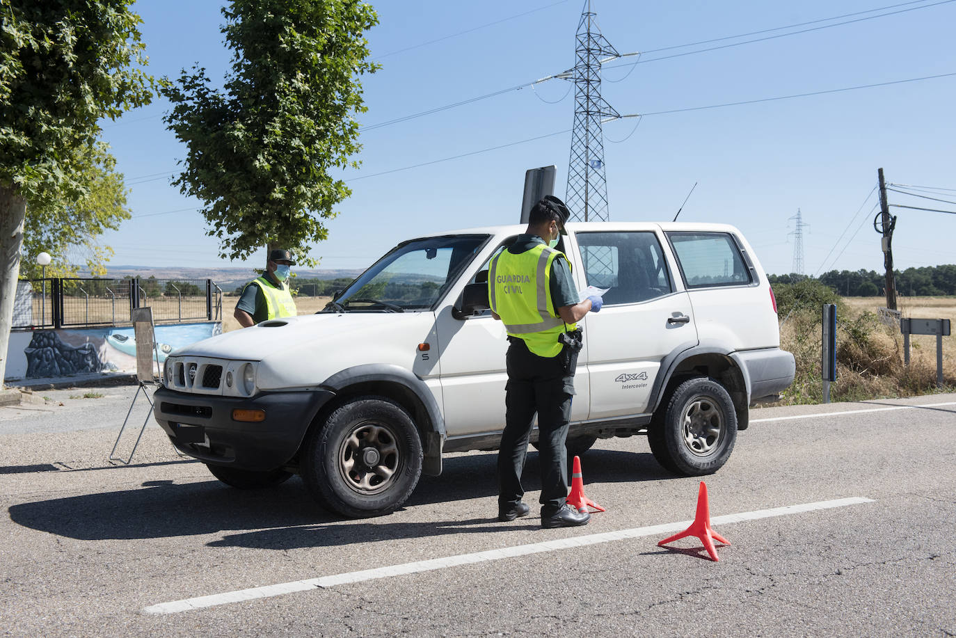 La orden de aislamiento vacía tiendas y ahuyenta el ocio en Cantalejo.