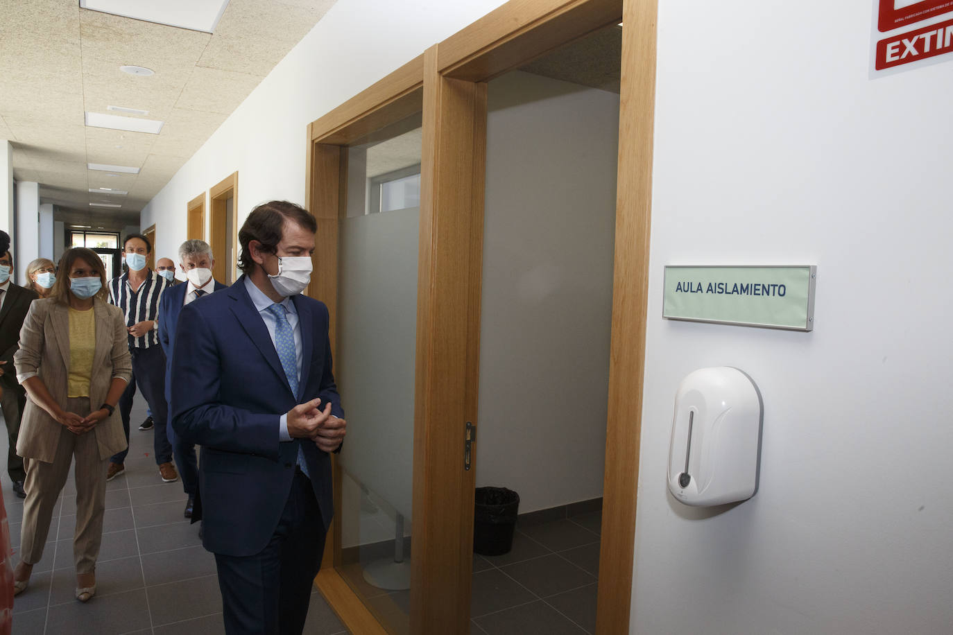 Fotos: Fernández Mañueco visita el IESO de Arroyo de la Encomienda (Valladolid)