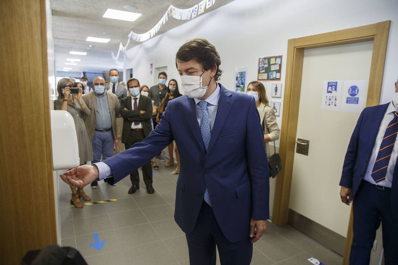 Fotos: Fernández Mañueco visita el IESO de Arroyo de la Encomienda (Valladolid)