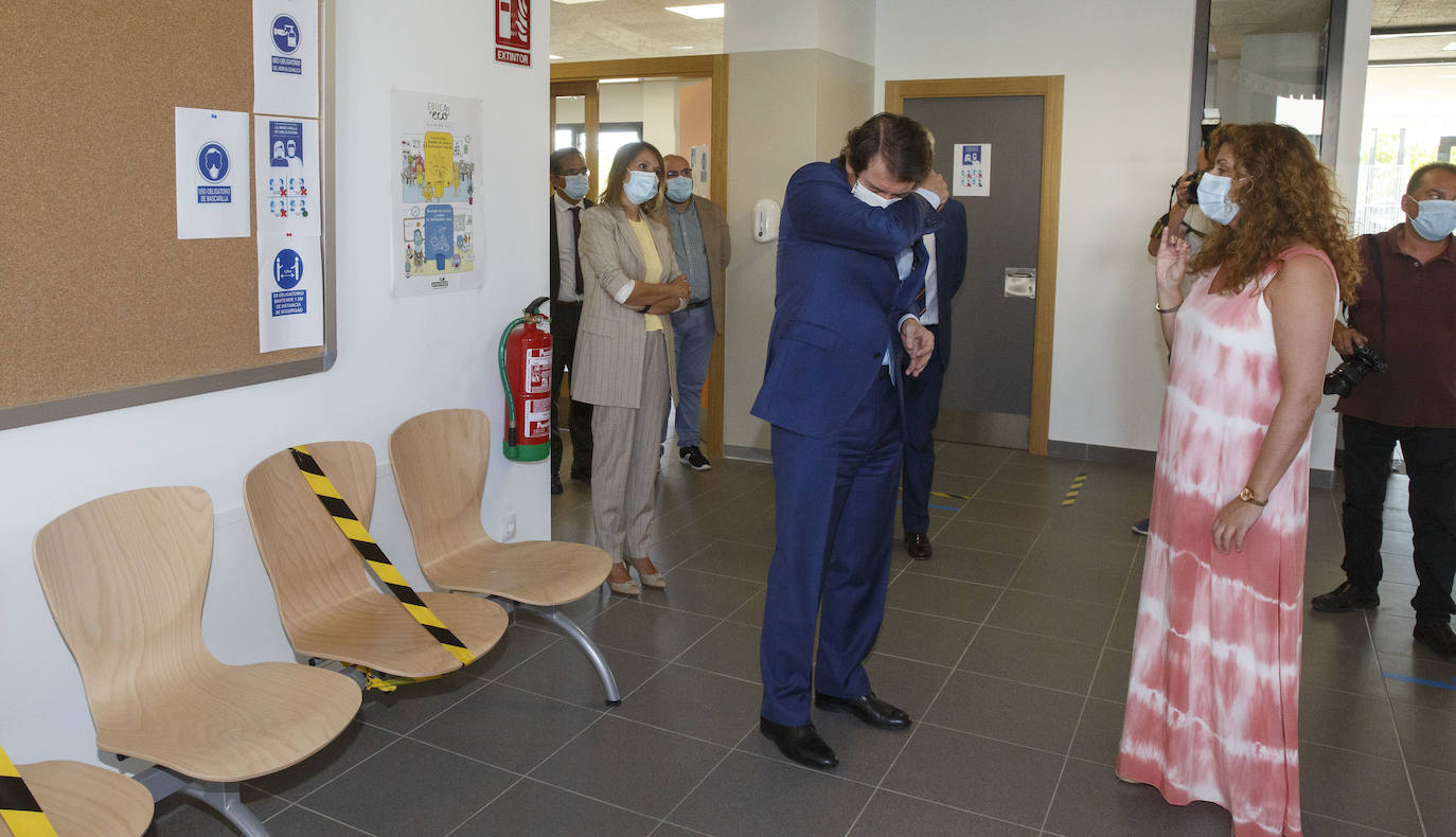 Fotos: Fernández Mañueco visita el IESO de Arroyo de la Encomienda (Valladolid)