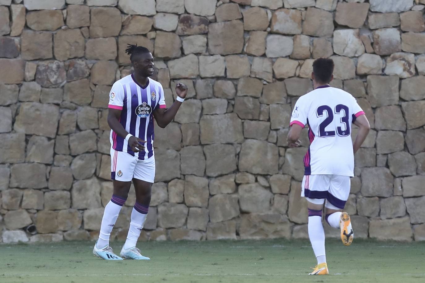 El Real Valladolid ha goleado esta tarde al Granada en el segundo partido amistoso de la pretemporada. 