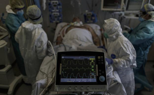La mortalidad por coronavirus se acelera en Castilla y León, con 21 fallecidos en ocho días 