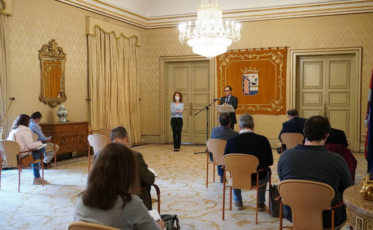 El alcalde de Salamanca durante un acto en el Ayuntamiento.