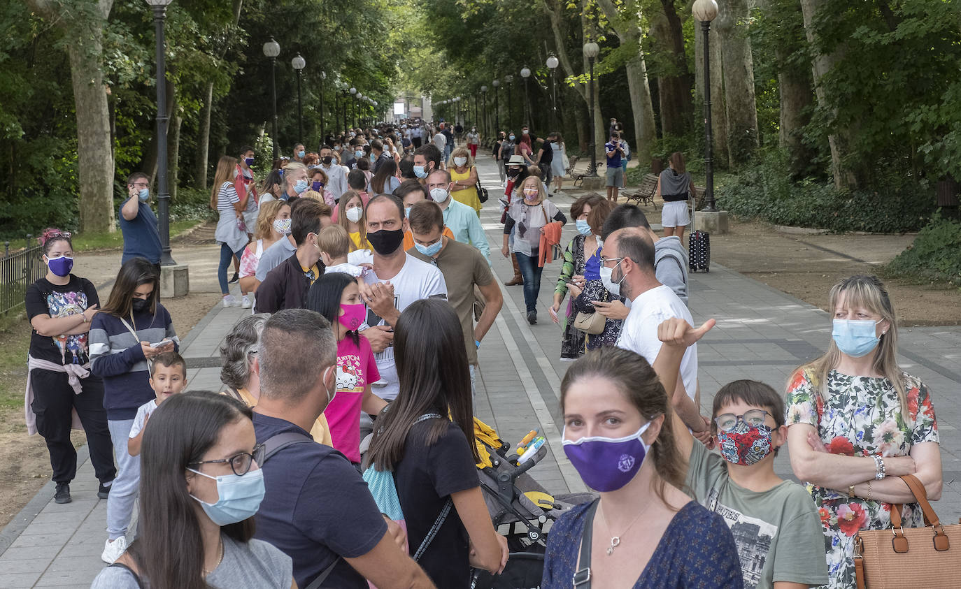 Fotos: Colas para conseguir entradas gratis de &#039;A cielo abierto&#039;