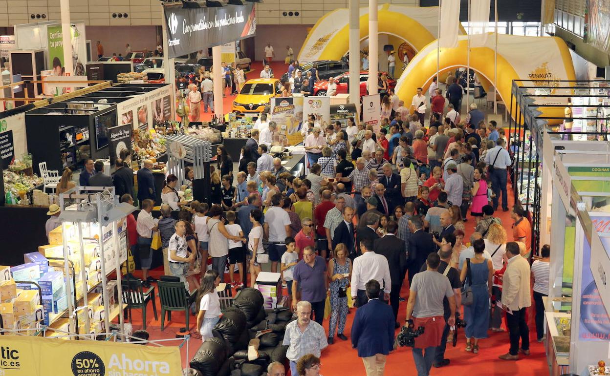Visitantes de la Feria en una pasada edición.