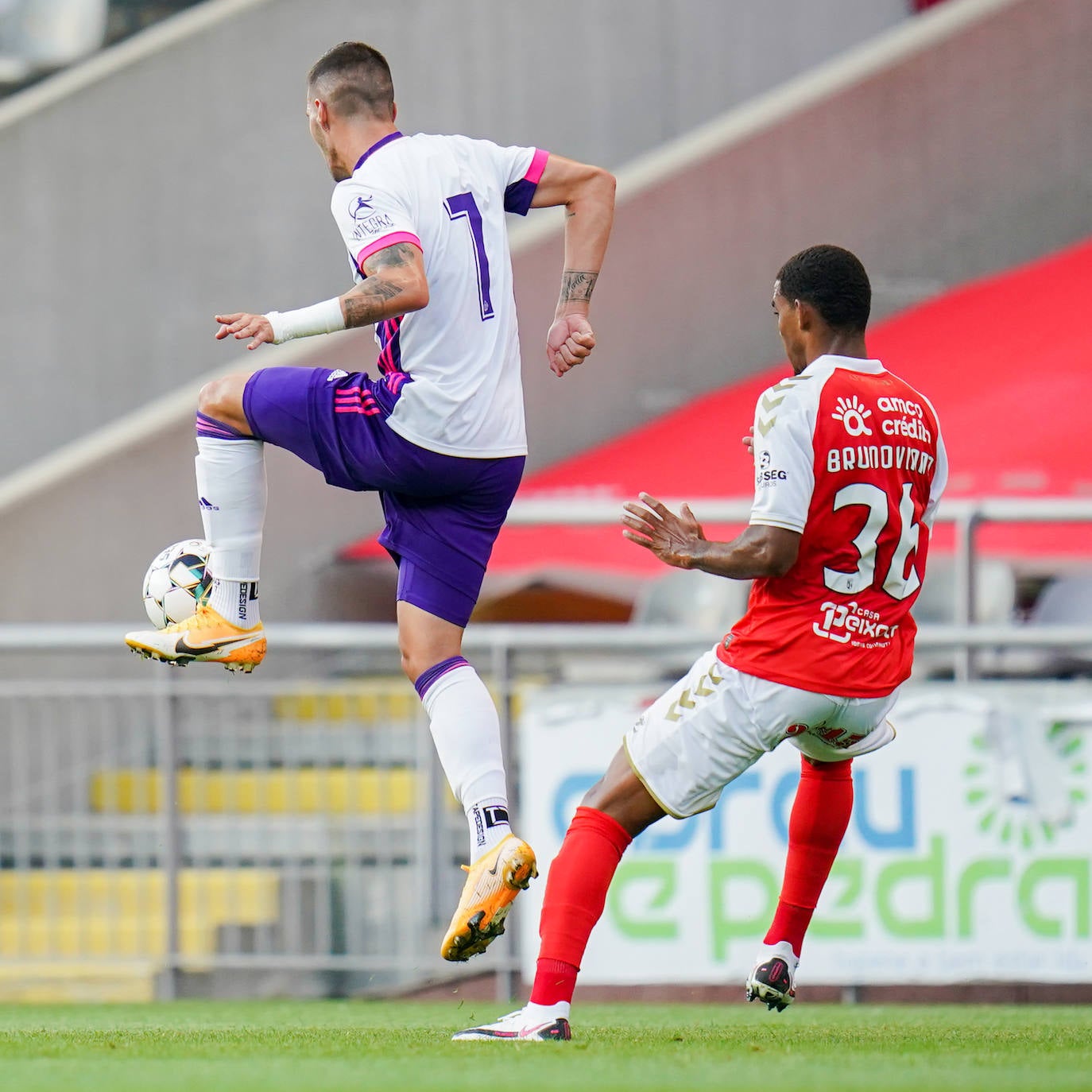 El cansancio acabó de nuevo pasando factura a un Pucela que solo hizo dos cambios y que ofreció momentos de muy buen fútbol