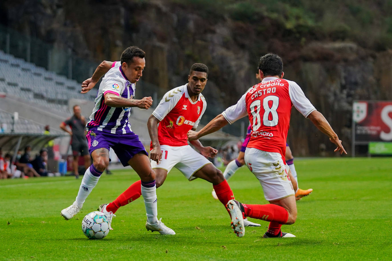 El cansancio acabó de nuevo pasando factura a un Pucela que solo hizo dos cambios y que ofreció momentos de muy buen fútbol