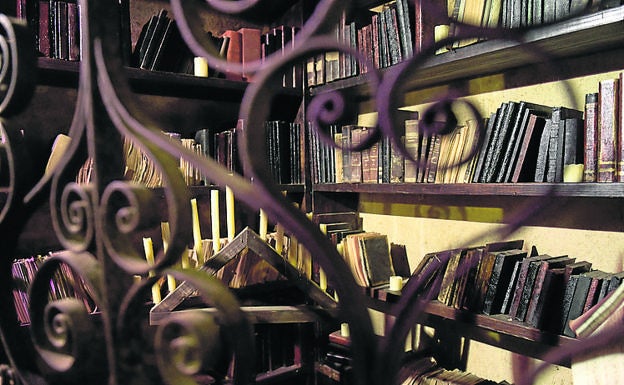 Biblioteca en el museo Ponce de León.