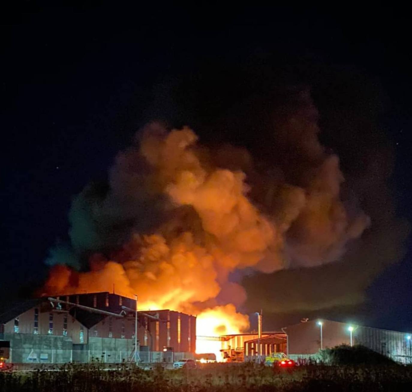 Incendio en la cooperativa Cobadu en Zamora.