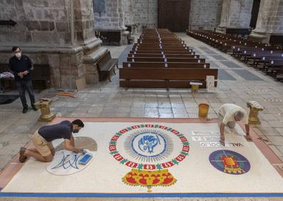 Imagen secundaria 1 - Los trabajos de montaje de la alfombra. 