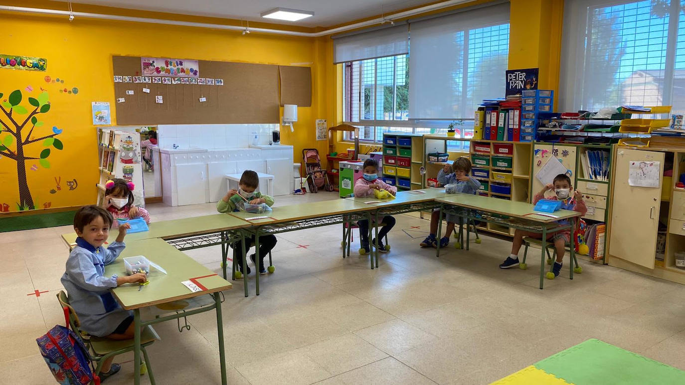 Vuelta al cole en el colegio Europa de Pedraja de Portillo. 