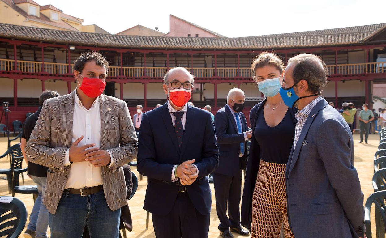 Presentación de las novilladas en el coso de Toro, en Zamora. 