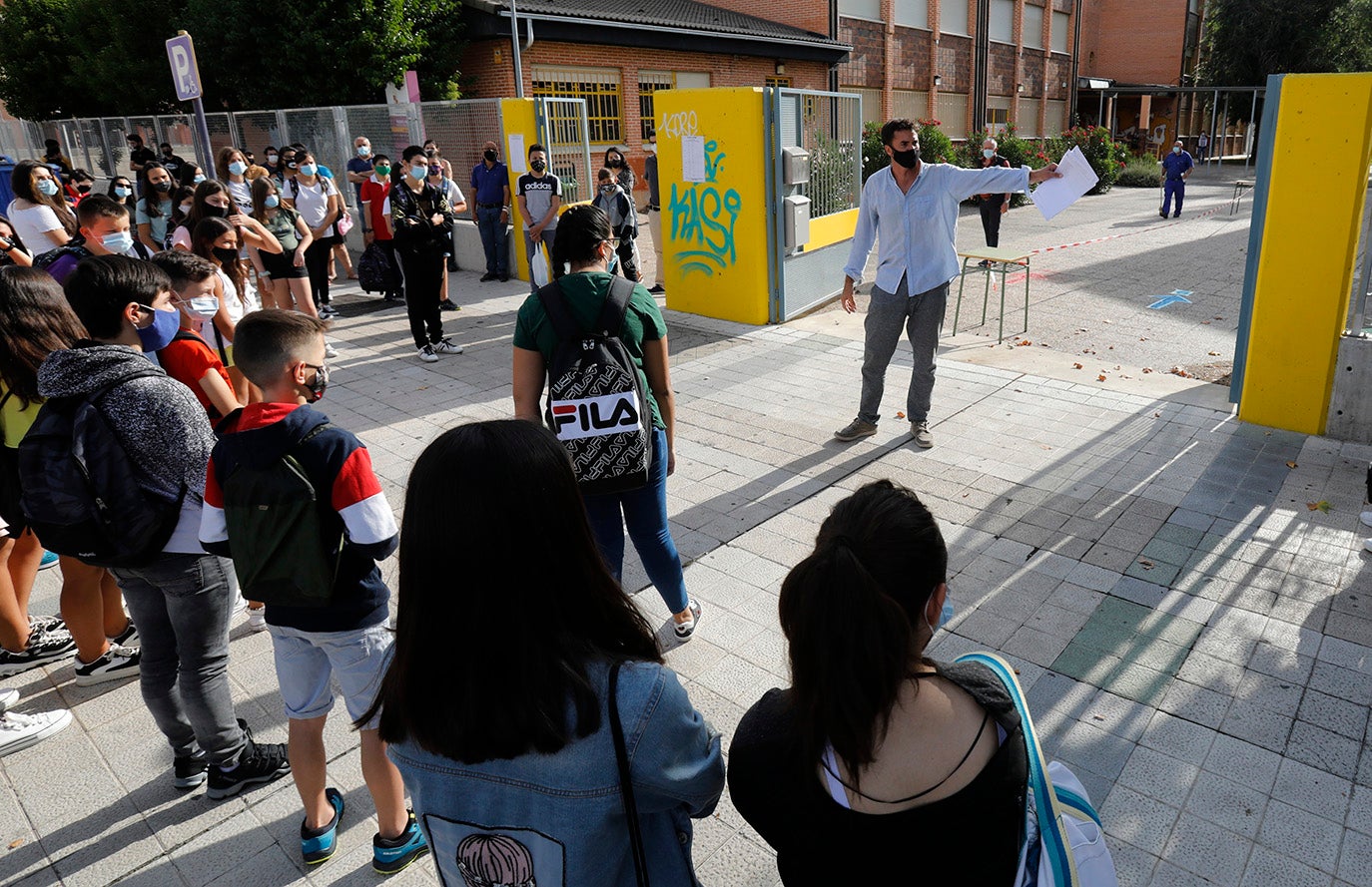 Los alumnos de la ESO y de Bachillerato de Palencia vuelven a clase.