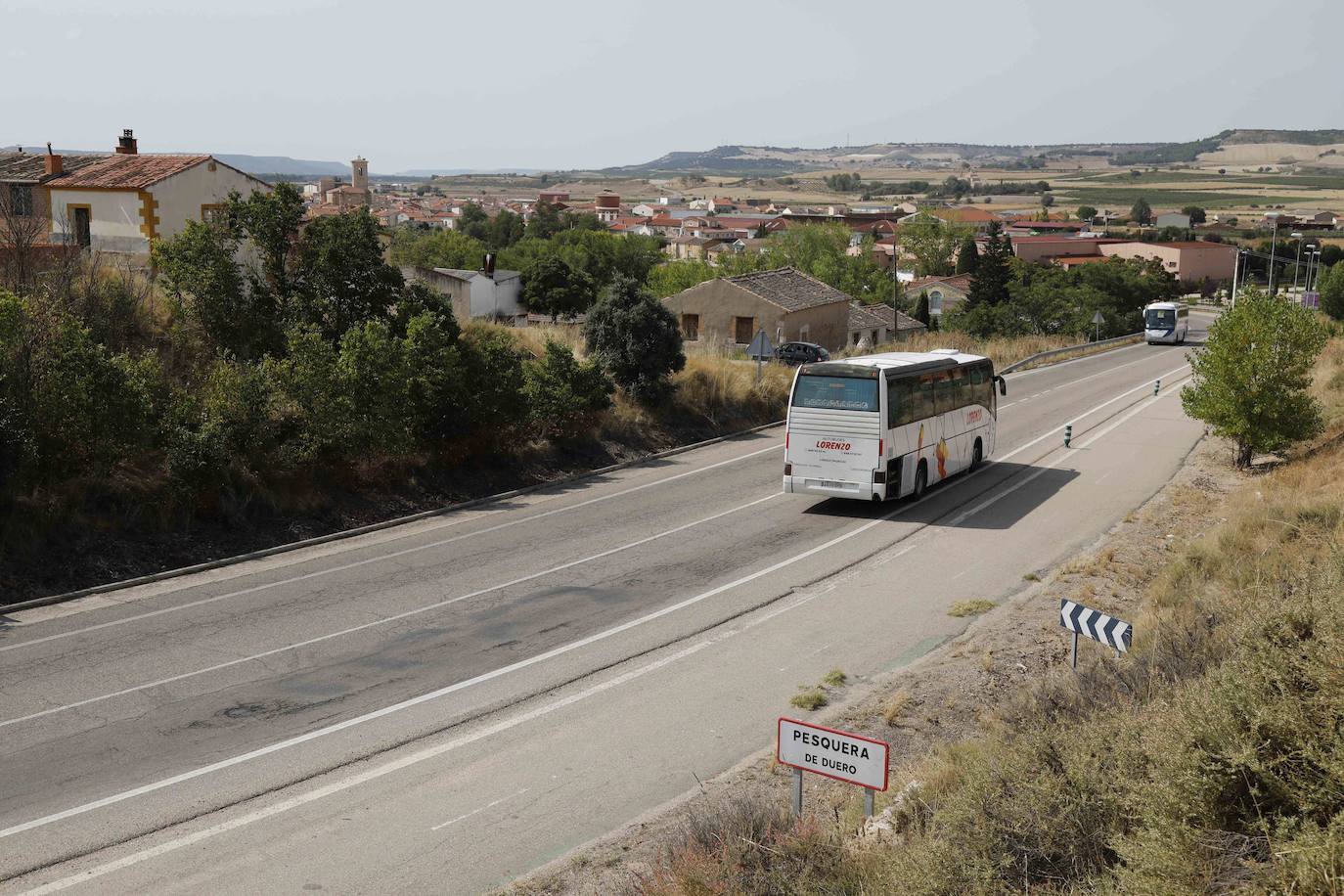 Acceso a Pesquera por carretera de Peñafiel VA-101