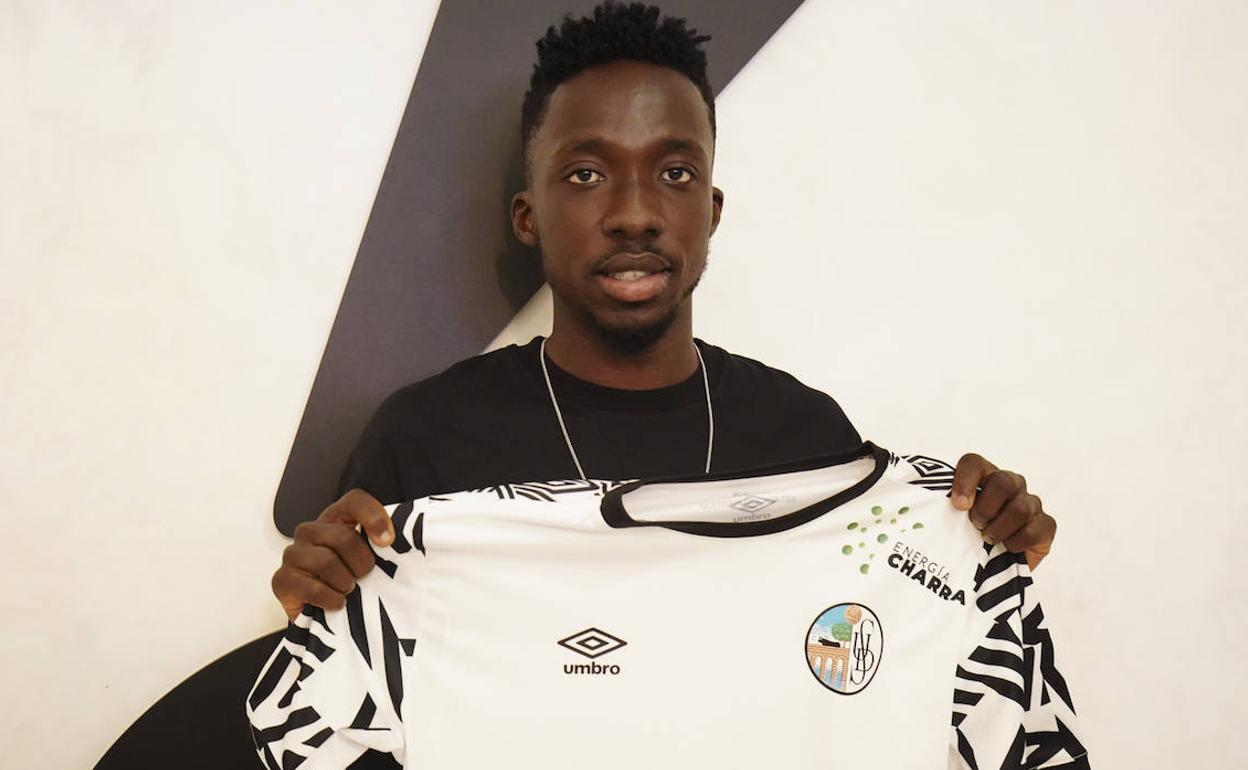 Ernest Ohemeng, en su presentación. 