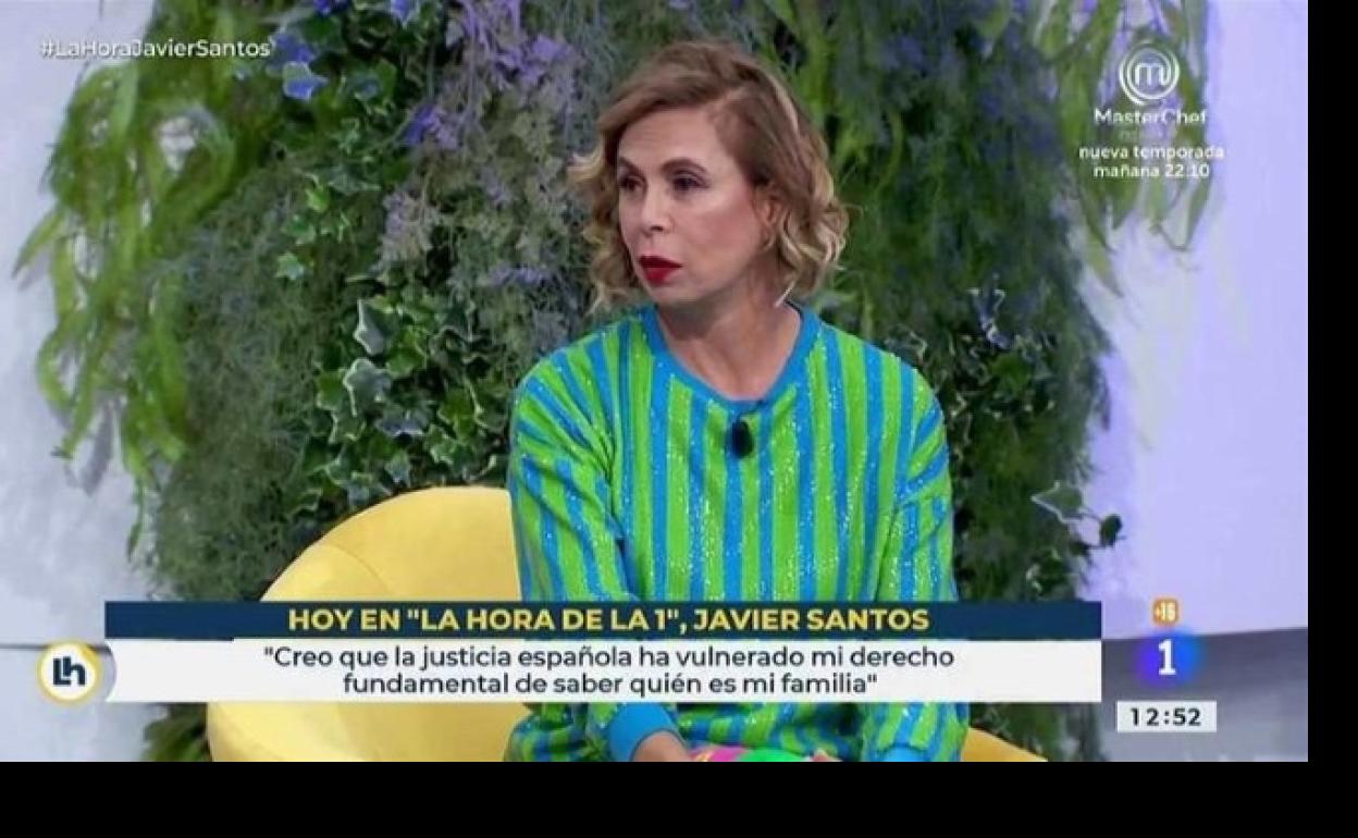 Ágatha Ruiz de la Prada durante su entrevista en 'La Hora de La 1'. 