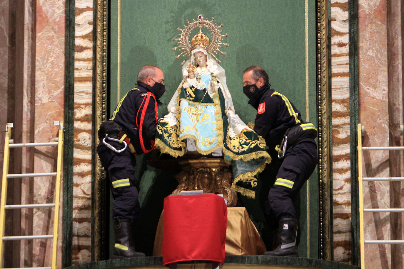Llegada de la Virgen de la Fuencisla a la Catedral de Segovia 