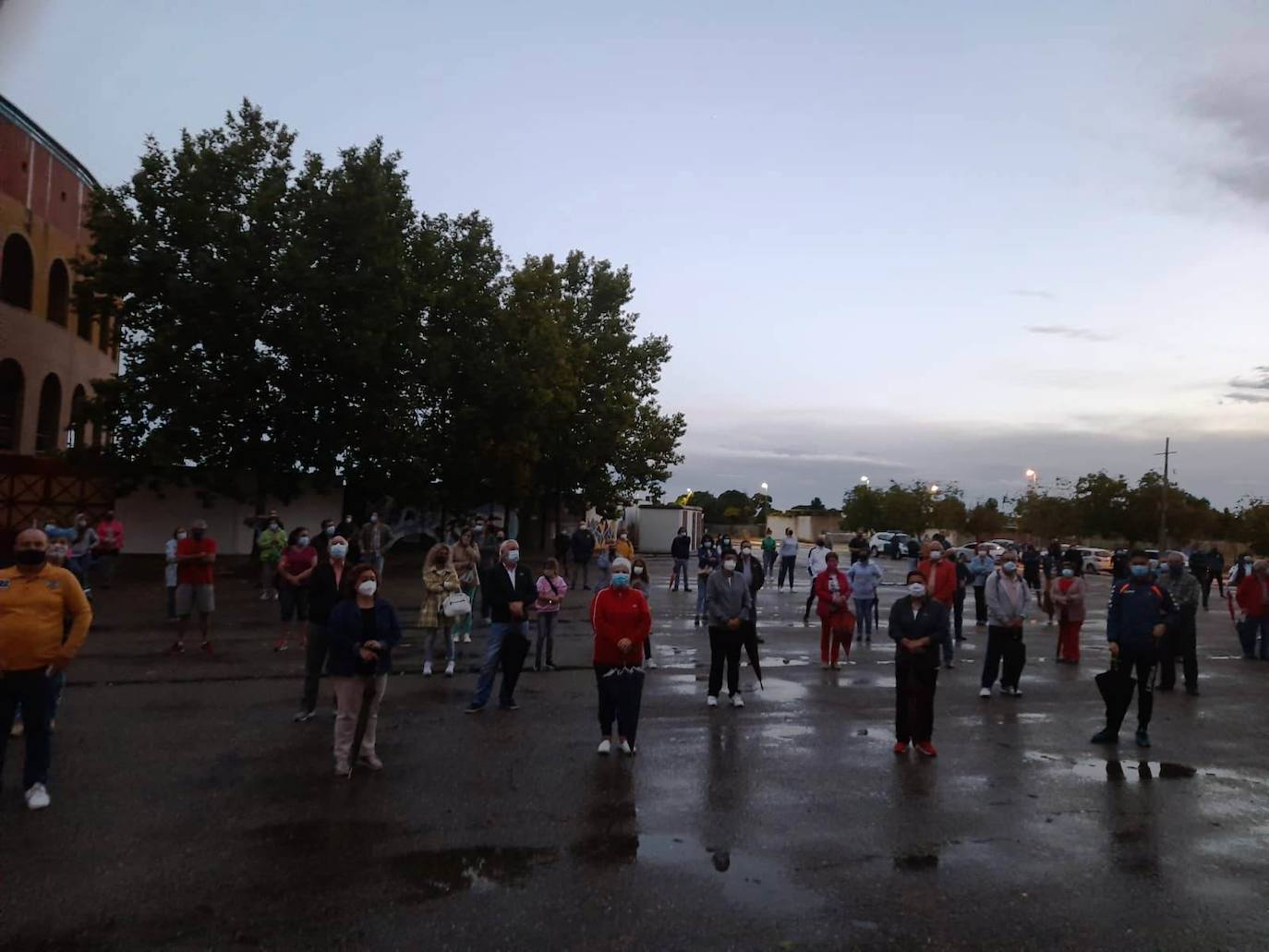 Concentraciones protesta contra el confinamiento decretado por la Junta en Iscar y Pedrajas de San Esteban. 