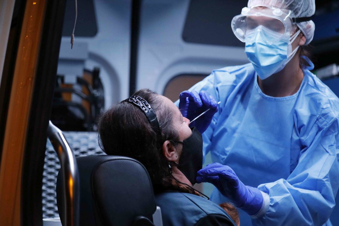 Se espera que más de 2.000 personas se sometan a las pruebas. 