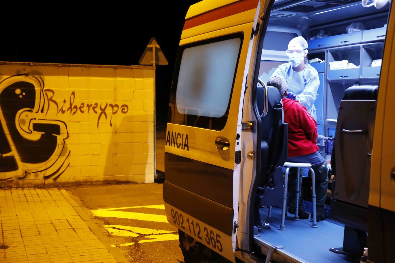 Se espera que más de 2.000 personas se sometan a las pruebas. 