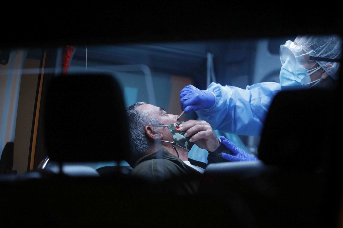 Se espera que más de 2.000 personas se sometan a las pruebas. 