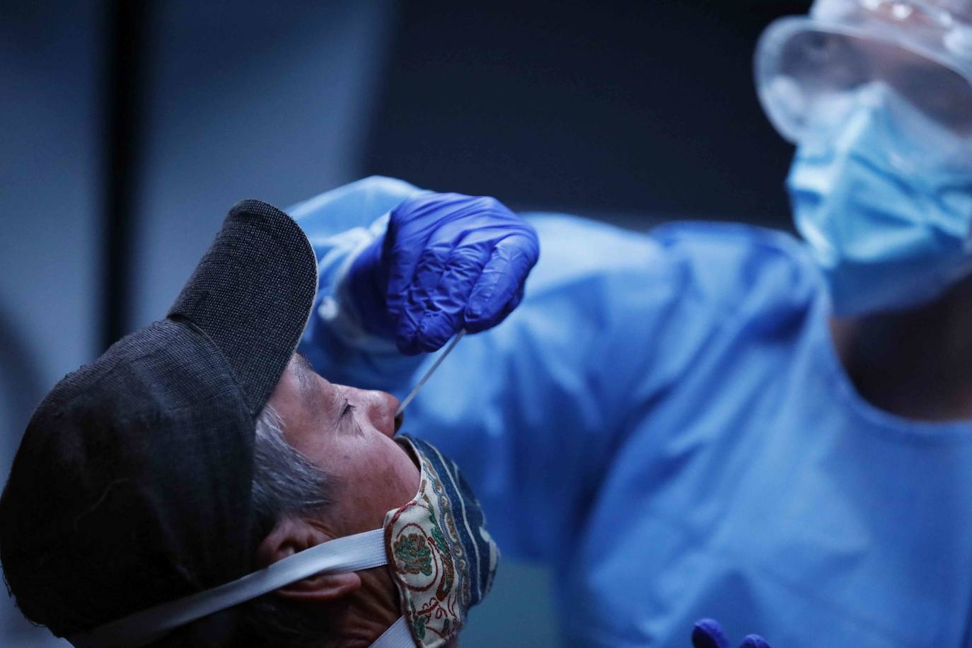 Se espera que más de 2.000 personas se sometan a las pruebas. 