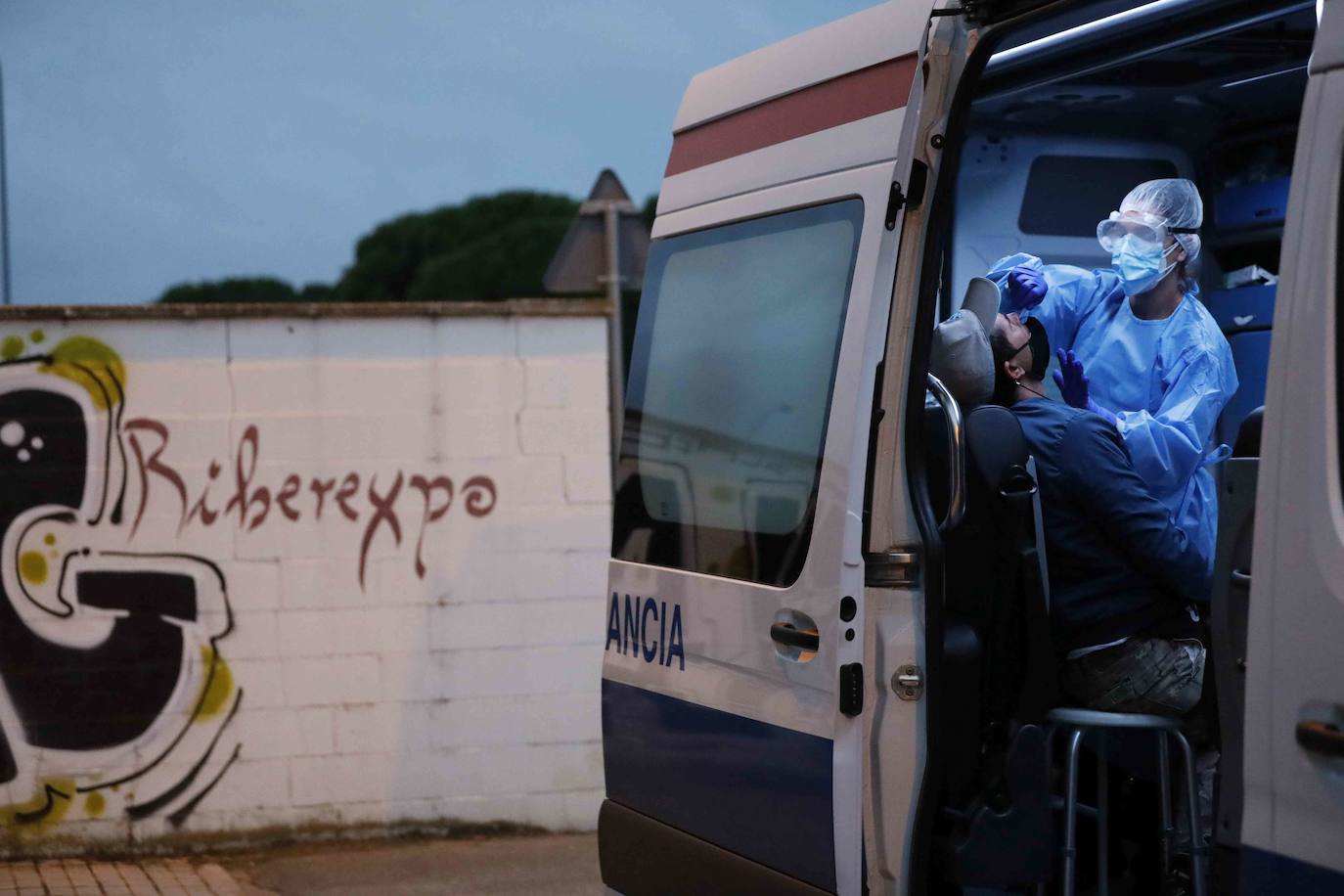 Se espera que más de 2.000 personas se sometan a las pruebas. 