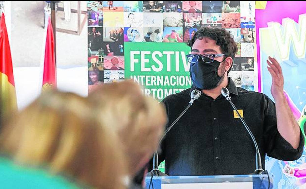 El director del festival, José Luis Farias, durante la presentación. 
