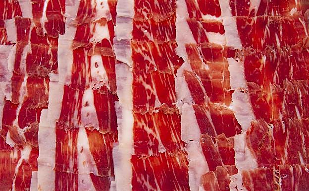 Jamón de Guijuelo loncheado. 