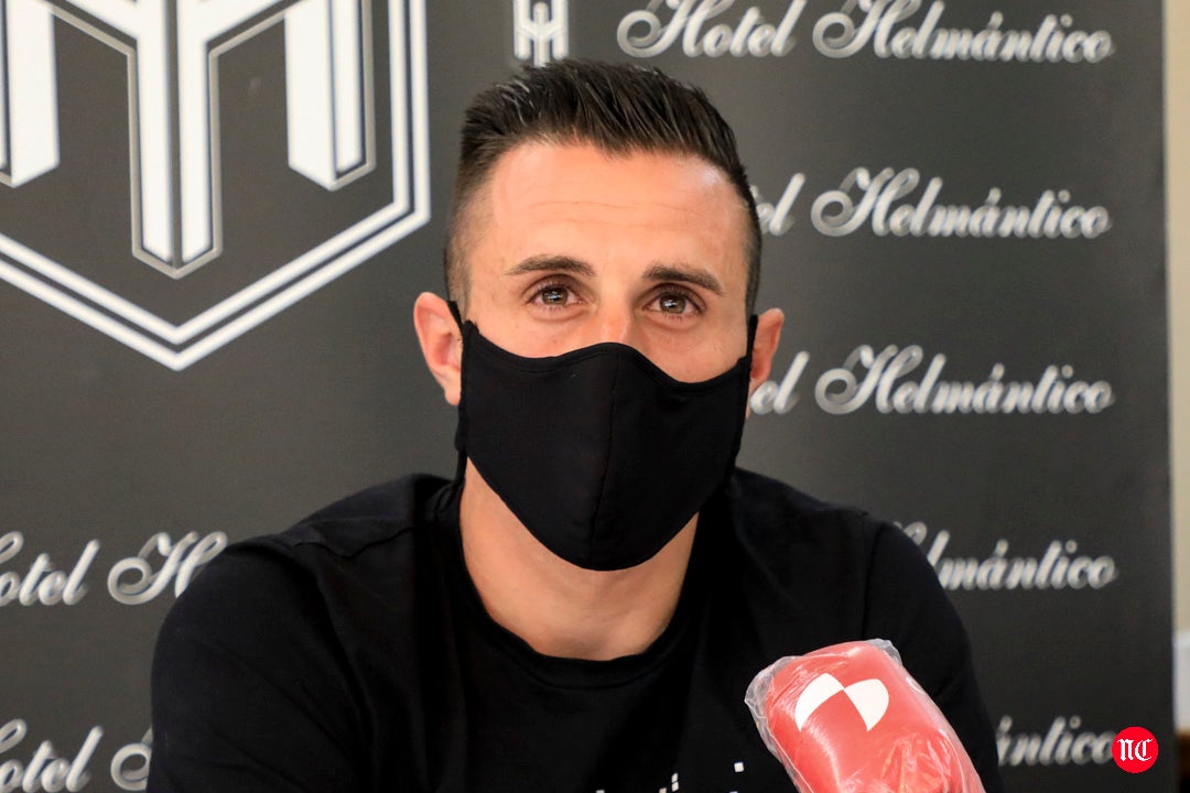 Momento de la rueda de prensa de Piojo