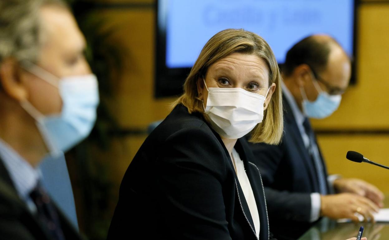 La consejera de Familia, Isabel Blanco, durante la rueda de prensa. 